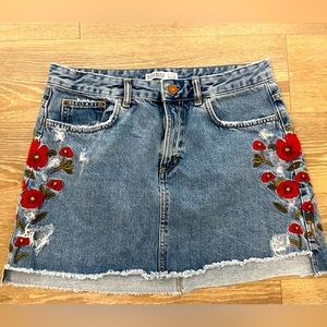 Zara Floral Embroidered Denim Skirt Sz L